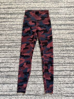 Lululemon Wunder Train Leggings in Heritage 360 Camo Smoky Red Night Size 4